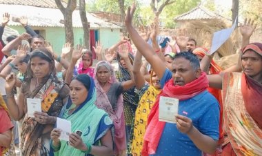 सरकार की मंशा पर पानी फेर रहे कोटेदार, ग्रामीण उत्तेजित