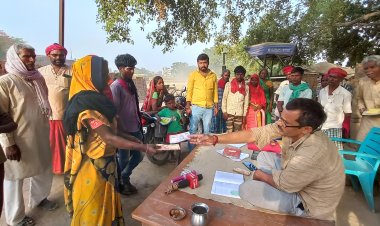 बीएसएस मार्का ईट उद्योग के मजदुरो को दी गई मजदूरी,डीएम के संज्ञान मे था मामला