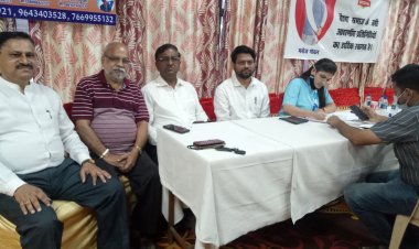 विश्व फिजियोथैरेपी दिवस पर लगाया गया फ्री फिजियोथैरेपी शिविर