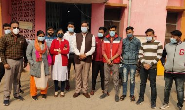 फार्मासिस्टों ने किया 2 घंटे कार्यबहिष्कार