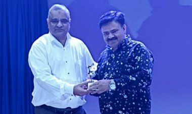 फैशन‌ शो में सुंदरियों ने दिखाया अपना जलवा, सिंगर मोंटू मस्त अली ने किया सबको मंत्रमुग्ध