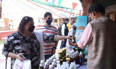 एनआईआरडीपीआर ने सरस मेले में ग्रामीण उत्पादों को ई-मार्केटिंग से प्रमोट करने के गुर सिखाए