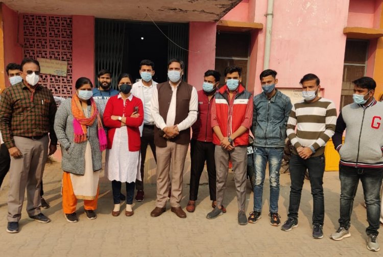 फार्मासिस्टों ने किया 2 घंटे कार्यबहिष्कार