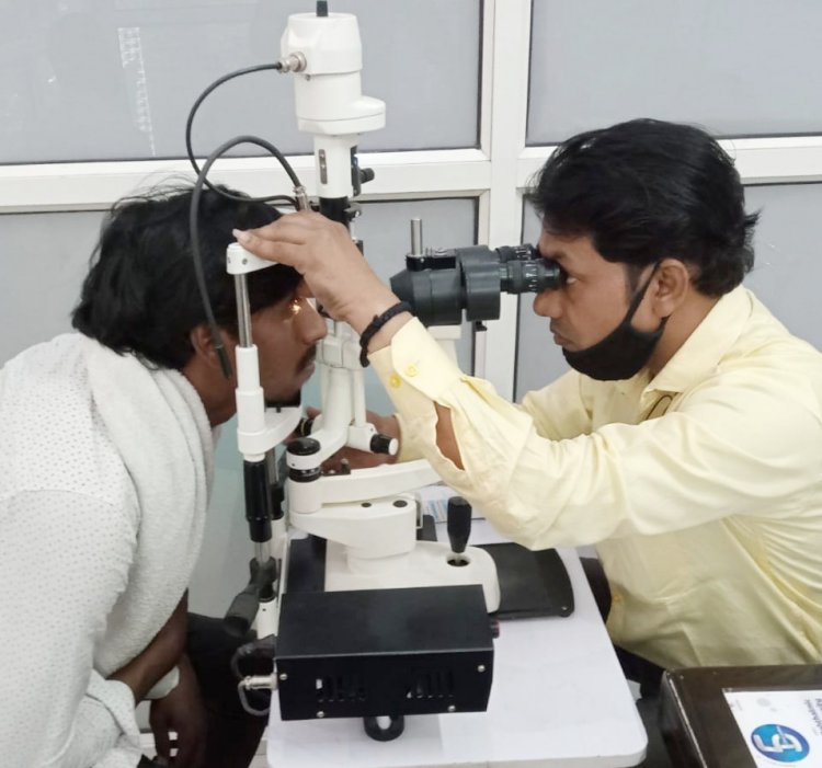 आईटेक विजन एवं ईएनटी सेंटर ने किया निशुल्क नेत्र जाँच शिविर का आयोजन