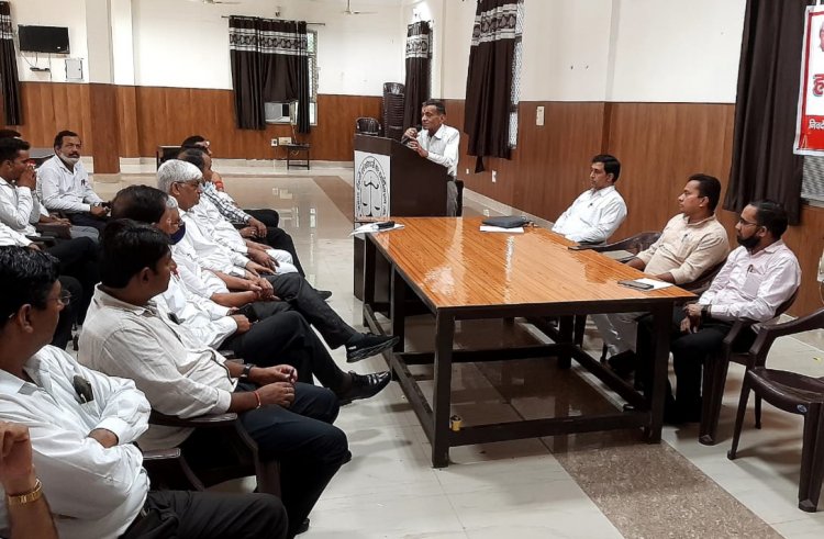 हिन्दी दिवस पर हुआ एक विचार गोष्ठी का आयोजन