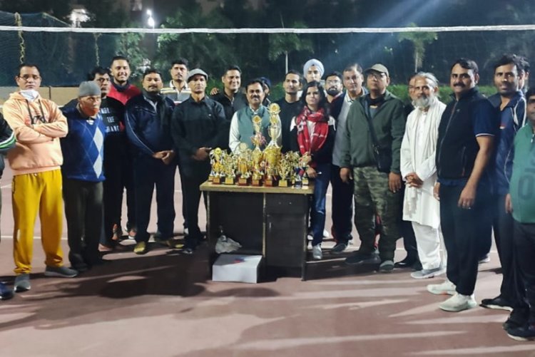 युवाओं को प्रेरित करने के लिए हिमालया प्राइड सोसायटी में हुआ बॉलीवाल टूर्नामेंट