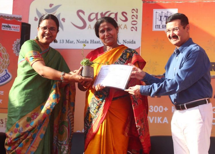 अंतर्राष्ट्रीय महिला दिवस पर पुलिस ने सरस मेले में किया सम्मान समारोह आयोजित