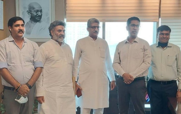 100 दिन के भीतर जगह चिन्हित कर ग्रेटर नोएडा में ट्रांसपोर्ट नगर बसाने की शुरुवात का मिला आश्वासन