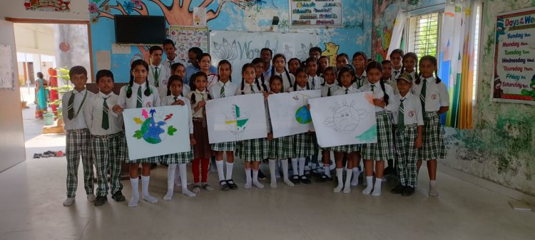 विश्व जनसंख्या दिवस पर एस टी एस इंटरनेशनल स्कूल में हुआ कार्यक्रम