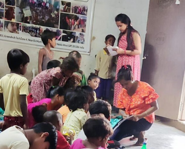 ईएमसीटी ज्ञानशाला की टीम द्वारा गरीब और मज़दूर के बच्चों को स्कूल में को पढ़ाने की मुहिम जारी