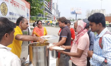 नेफोमा रसोई मे जरूरतमन्दों ने 5 रुपए में भरपेट खाया भोजन