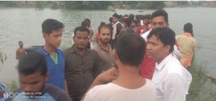 गाजीपुर बङा    नाव  हादसा 2 की मौत 5 लापता