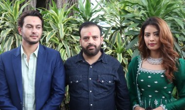 फिल्म ‘प्रेम गीत-3’ के प्रमोशन के लिए दिल्ली आए नेपाली सुपर स्टार प्रदीप खड़का और क्रिस्टीना गुरुंग