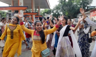 17 से 23 सितम्बर तक इस्कॉन पूरे विश्व भर में विश्व हरिनाम उत्सव के रूप में मनाता है