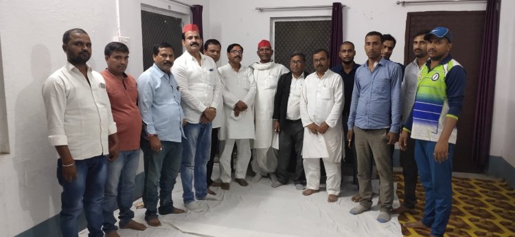 नगर पालिका चुनाव की तैयारियों में जी-जान से जुटे कार्यकर्ता - रामधारी यादव