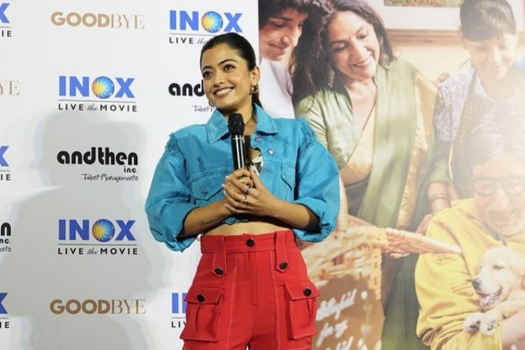 नेशनल क्रश और बॉलीवुड डेब्यूटेंट रश्मिका मंदाना अपनी आनेवाली फिल्म ‘गुडबाय’ का प्रचार करनेे दिल्ली पहुंचीं