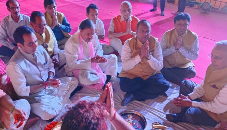 रामलीला मंचन का गणेशवंदना के साथ हुआ शुभारंम्भ, स्थानीय सांसद - विधायक रहे उपस्थित