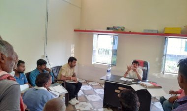 11 सफाई कर्मचारी और सचिव पर गीरी गाज,  डिप्टी डायरेक्टर ने की कार्यवाही