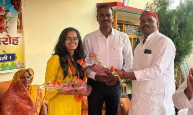 नायब तहसीलदार पुष्पा यादव का क्षेत्रवासियों ने किया भव्य स्वागत