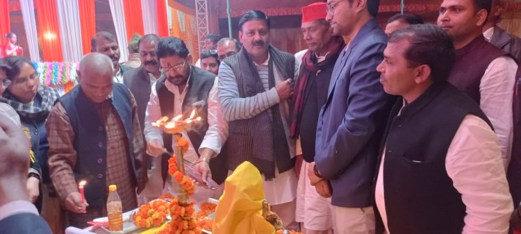 जय गुरुदेव राज पब्लिक स्कूल का मना भव्य वार्षिकोत्सव