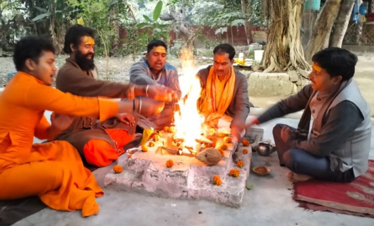 नववर्ष पर ब्रम्हचारी कुटी में हुआ रूद्राभिषेक एवं हवन यज्ञ