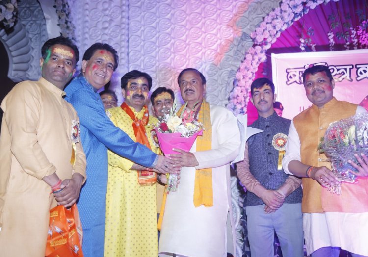 ब्रह्मास्त्र ब्राह्मण संघ का होली मिलन समारोह धूमधाम से संपन्न