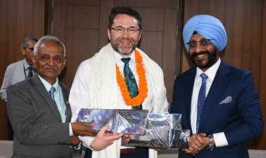 एमिटी का उददेश्य छात्रों का वैश्विक नागरिक बनाना है - डा गुरिंदर सिंह