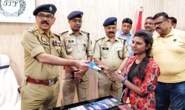 सर्विलांस सेल की बड़ी कार्यवाही, पंद्रह लाख का 65 मोबाइल फोन बरामद 