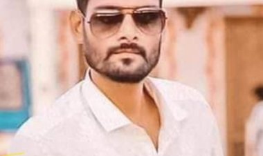 विपरीत दिशा से आ रही डीसीएम ने मोटरसाइकिल को मारी टक्कर एक की मौत एक घायल