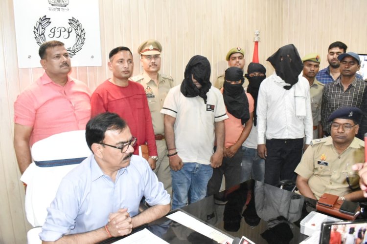 चोरी की बैटरी और अवैध तमंचा संग पांच गिरफ्तार