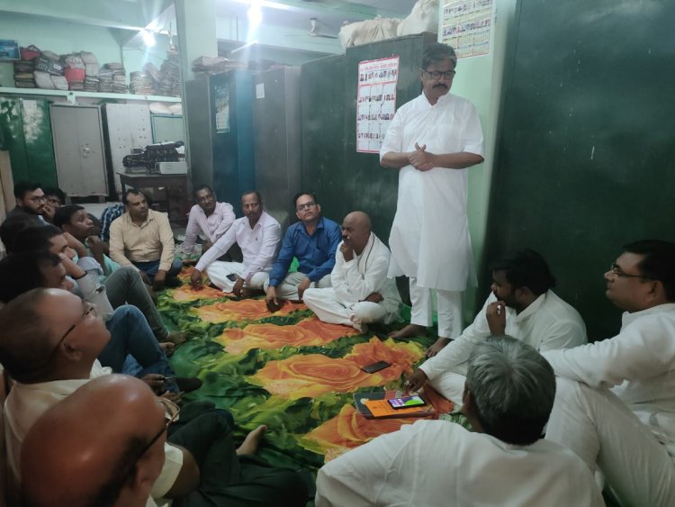 पुरानी पेंशन की मांगों को लेकर  होगा आंदोलन -   दुर्गेश श्रीवास्तव