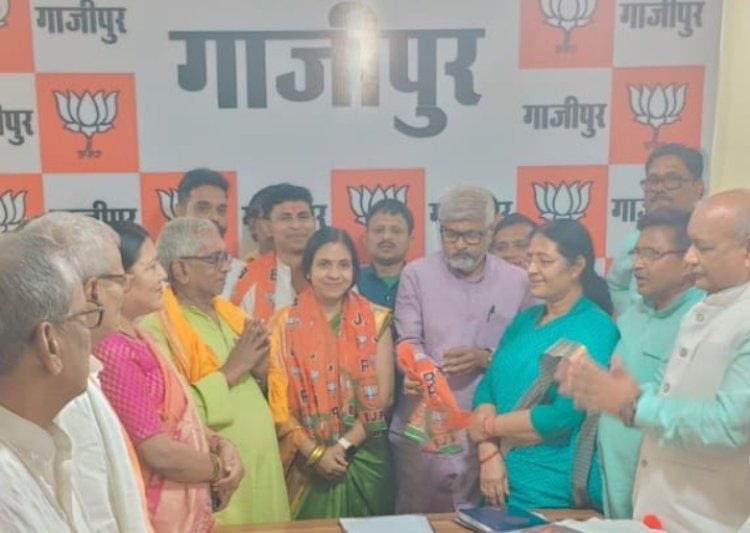 जंगीपुर नगर पंचायत की पूर्व चेयरमैन ने  बीजेपी का दामन थामा