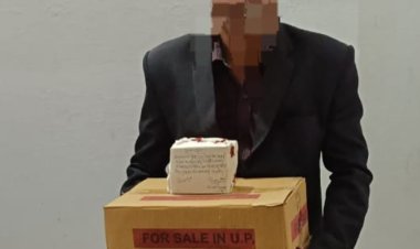 16 लीटर अवैध शराब के साथ टाई कोट वाला तस्कर गिरफ्तार