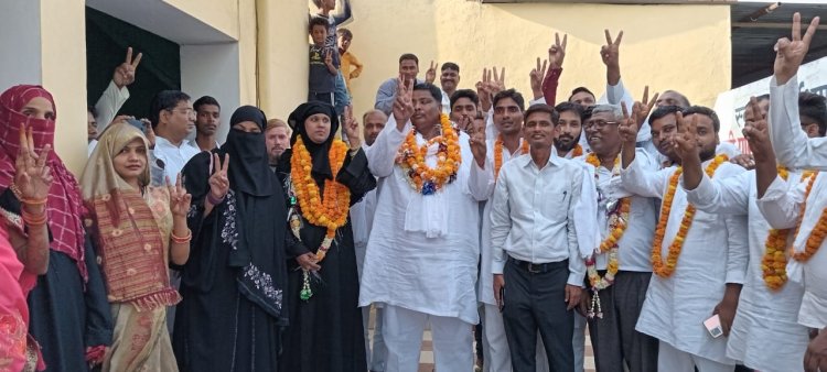 जंगीपुर नगर अध्यक्ष और सभासद के शपथ ग्रहण में टूटी दलीय सीमाएं 