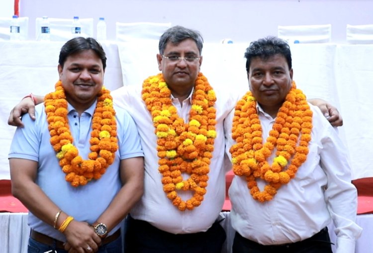 अग्रवाल मित्र मंडल के निर्विरोध अध्यक्ष चुने गए विकास बंसल, महासचिव विपिन अग्रवाल व कोषाध्यक्ष अनुज गुप्ता बने