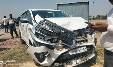 राज्‍यमंत्री दयाशंकर मिश्र दयालु की कार दुर्घटनाग्रस्‍त