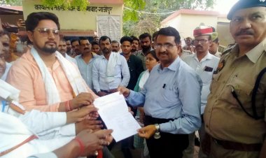 हे भगवान सरकार में लाचार भाजपाई बैठ गए धरने पर