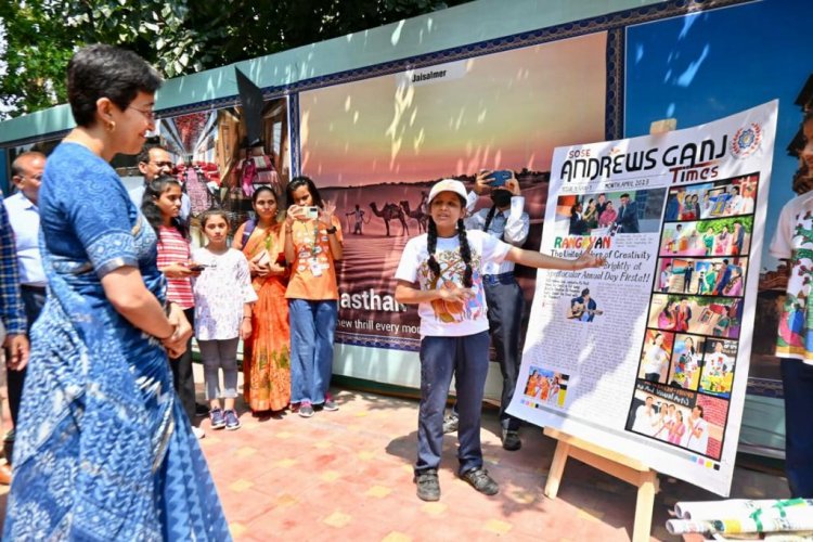 शिक्षा मंत्री आतिशी ने आर्ट एक्ज़ीबिशन 'लहर' में शामिल होकर युवा कलाकारों की सराहना की, कहा- यह हमारे छात्रों की रचनात्मकता और जुनून का प्रदर्शन