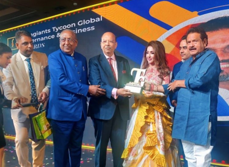 फिल्मी दिग्गज टाइकून ग्लोबल गवर्नेंस एंड बिजनेस अवार्ड्स की रंगीन नाइट   