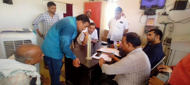 एक्सन में एस डी एम गैस एजेंसी को किया सीज
