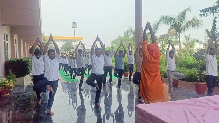 योग से कर्ज और मर्ज से छुटकारा पाया जा सकता है - विजय सिंह यादव 