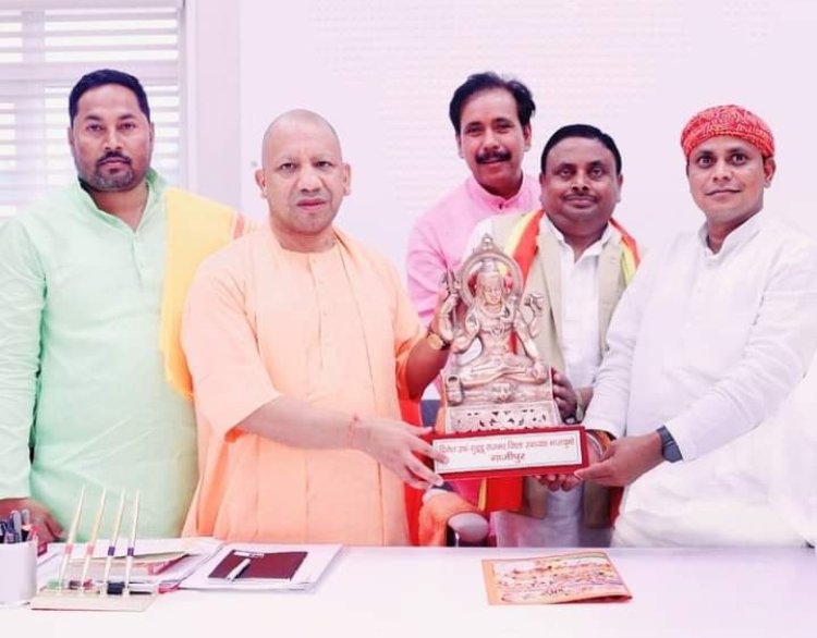 गुड्डू राजभर और राजेश भारद्वाज पहुंचें योगी दरबार, जनपद में मचा हलचल 
