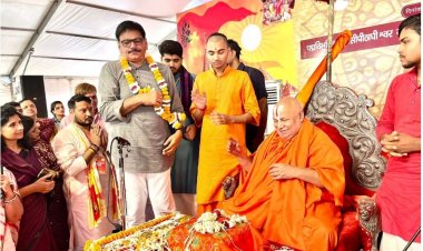 साधु का अर्थ आश्रम बनाना नहीं , जो राम की साधना में लीन रहे वही साधु - जगतगुरु