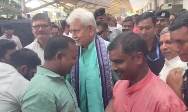 पूर्व सांसद और एलजी मनोज सिन्हा का वाराणसी हवाई अड्डा पर भाजपाइयों ने किया स्वागत