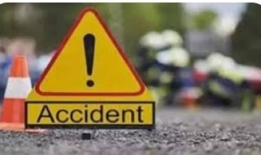 मोटर साइकिल सवार तीन युवकों की ओवर टेक के चक्कर में हुई मौत