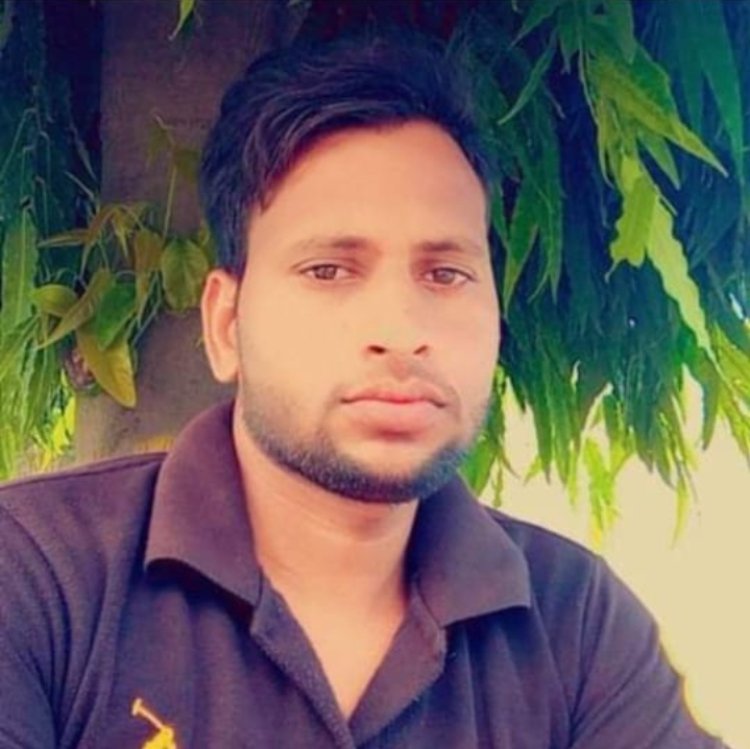 मोटर साइकिल पर गिरा सुखा पेड़, युवक की मौत 