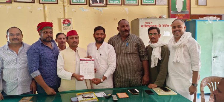 सपा नगर अध्यक्ष दिनेश यादव ने घोषित किया पदाधिकारियों का कमेटी