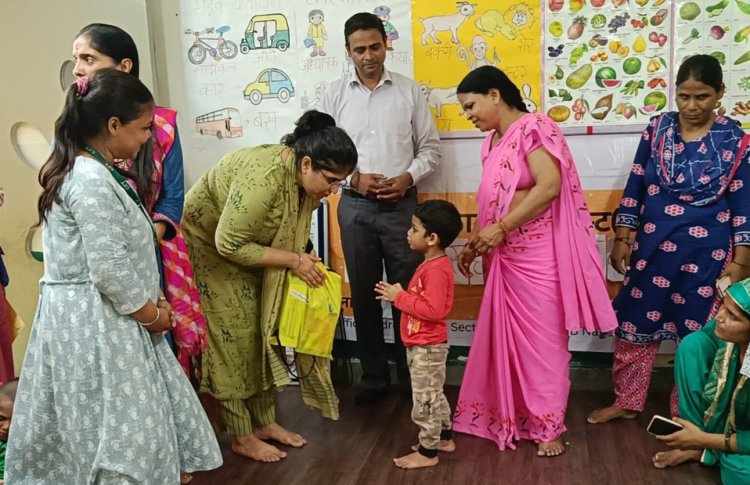 आईसीडीएस उप्र की निदेशक सरनीत कौर ब्रोका ने किया आंगनबाड़ी केन्द्रों का निरीक्षण