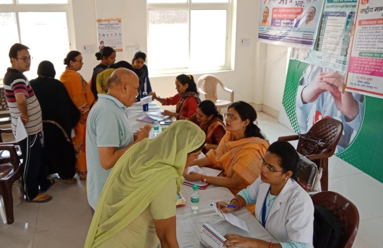 मानसिक रोगों के लक्षण व निदान के बारे में दी जानकारी