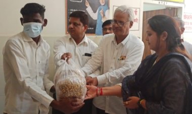 जिला पंचायत अध्यक्ष सपना सिंह ने 51 टीबी मरीजों को लिया गोद